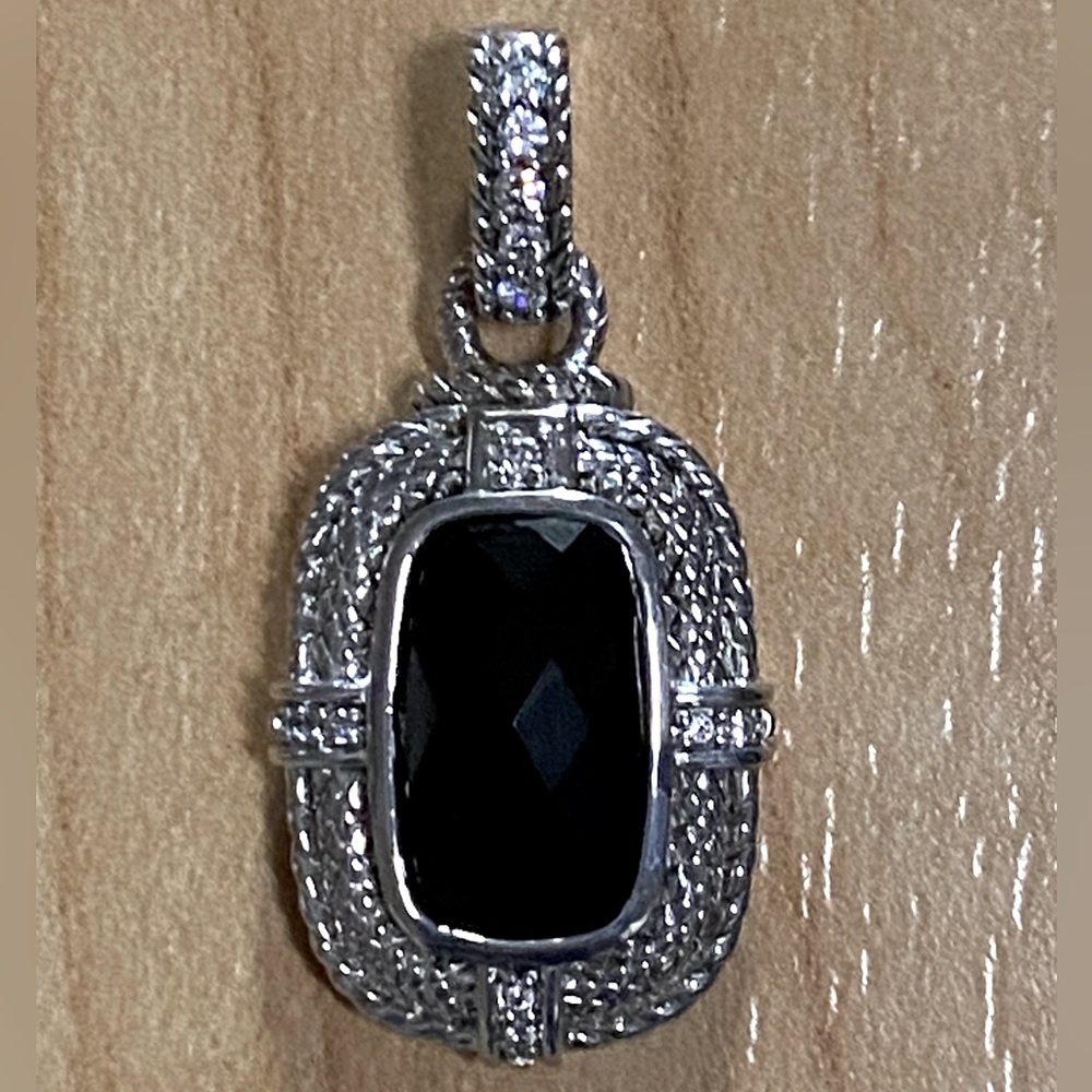 JUDITH RIPKA OXYX PENDANT